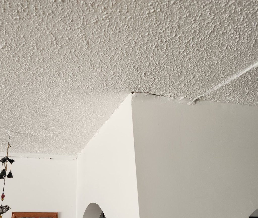 ceiling gap & crack foundation issues