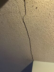 crack in ceiling foundation