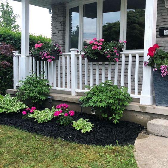 mulch next to house foundation 